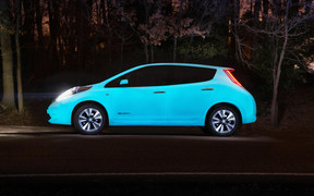 Люминесцентный Nissan LEAF