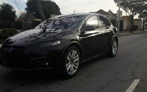 Предсерийная Tesla Model X