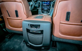 Cadillac Escalade_interior