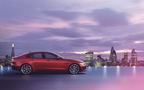 Jaguar XE