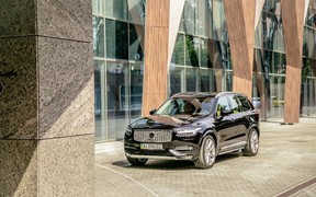 Volvo XC90_exterior_out