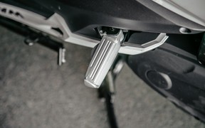 SYM GTS 300i_интерьер SYM GTS 300i_интерьер