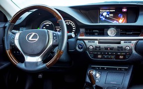 Lexus ES300h