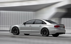 Audi S8 plus