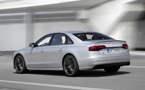 Audi S8 plus