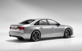 Audi S8 plus