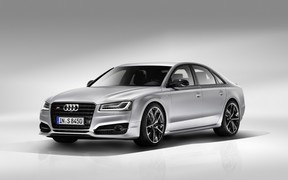 Audi S8 plus