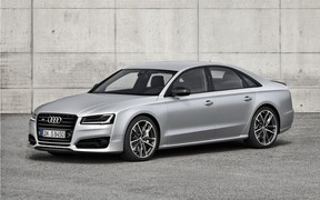 Audi S8 plus