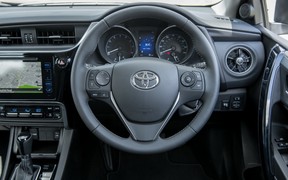 Toyota Auris 2015