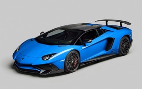 Lamborghini Aventador SV Roadster