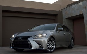 2016 Lexus GS 200t