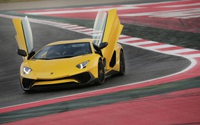 Lamborghini Aventador SV 