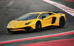 Lamborghini Aventador SV 