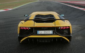 Lamborghini Aventador SV 