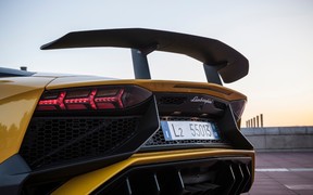 Lamborghini Aventador SV 