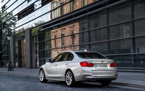 BMW 330e