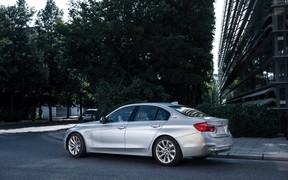 BMW 330e