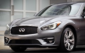 Infiniti Q70 2015