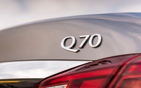 Infiniti Q70 2015