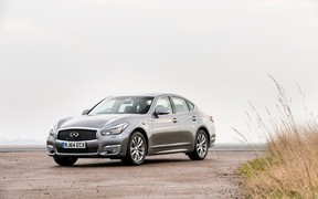 Infiniti Q70 2015