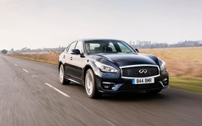 Infiniti Q70 2015