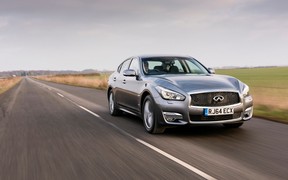 Infiniti Q70 2015