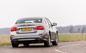 Infiniti Q70 2015