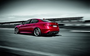 Alfa Romeo Giulia Quadrifoglio Alfa Romeo Giulia Quadrifoglio