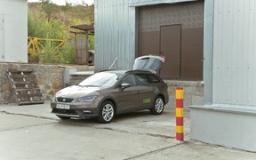 seat leon x-perience_улица