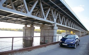 Toyota Auris Hybrid_exterior