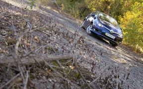 Toyota Auris Hybrid_exterior