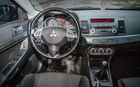 Mitsubishi Lancer X in