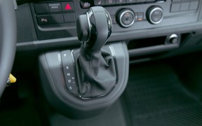 VW Caravelle_interior VW Caravelle_interior