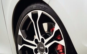 Renault-Clio-RS-220-Trophy Renault-Clio-RS-220-Trophy