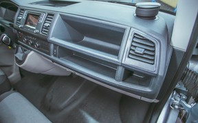 Volkswagen_T6_Kasten_interior