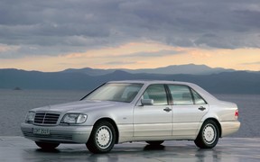 Mercedes-Benz W140