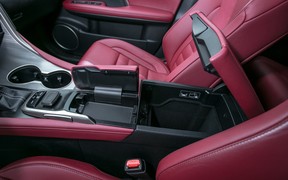 Lexus_RX_interior