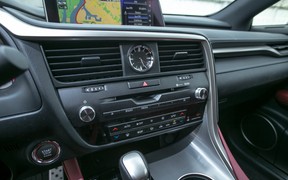 Lexus_RX_interior