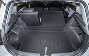 KIA_cee`d_interior