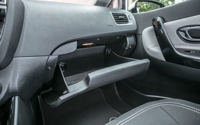 KIA_cee`d_interior