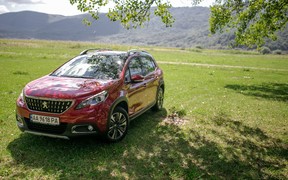 Peugeot_2008_exterior