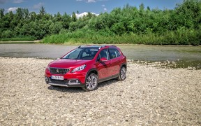 Peugeot_2008_exterior