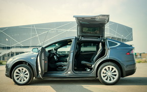 Tesla Model X