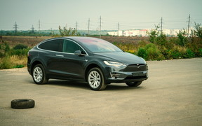 Tesla Model X