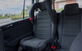 VW Touran задние кресла