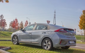 Hyundai Ioniq Hyundai Ioniq