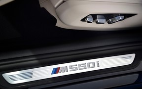 BMW M550i xDrive BMW M550i xDrive