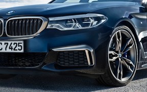 BMW M550i xDrive BMW M550i xDrive