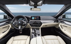 BMW M550i xDrive BMW M550i xDrive
