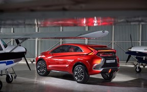 Концептуальный кроссовер Mitsubishi XR-PHEV I Концептуальный кроссовер Mitsubishi XR-PHEV I